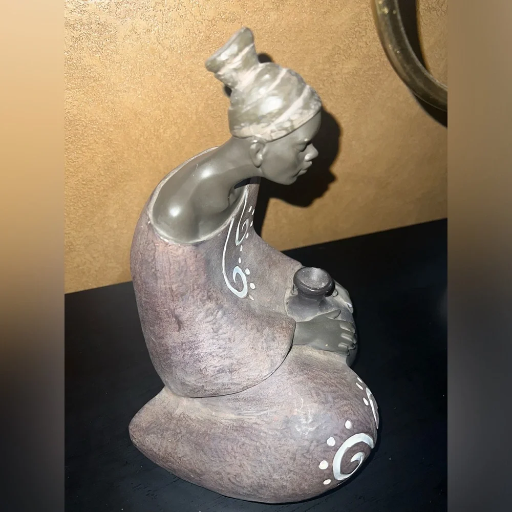 SEYMOUR MANN Handcrafted African Themed Figurine Woman With Pottery - Picture 5 of 12